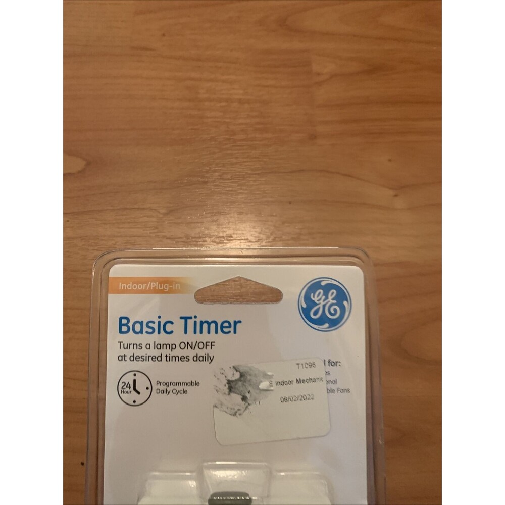 GE 24 Hour Heavy Duty Indoor Plug-In Mechanical Programmable Timer - Picture 2 of 8